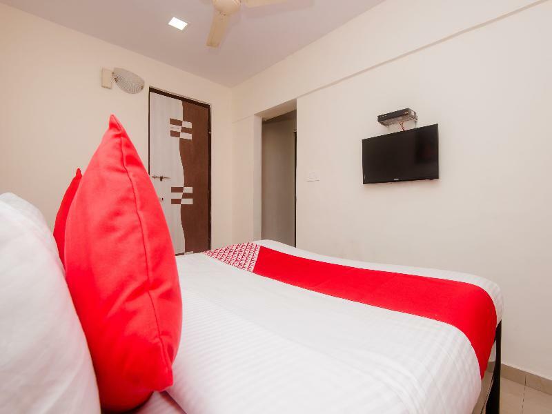Oyo Flagship 756 Hotel Sarang Heritage Navi Mumbai Bagian luar foto